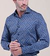 R2 Shirt Print Dark Blue Model / Voorkant