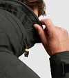 PME Legend Ice Pilot Parka Olivgrün Model / Detail