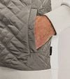 State Of Art Sweatvest Brown Model / Detail