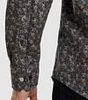 Vanguard Shirt Print Brown Model / Detail