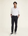 Dockers T2 Chino Black Model / Voorkant