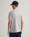 Gant T-shirt Shield Logo Grey Model / Voorkant
