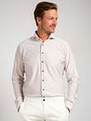 Suitable Herringbone Shirt Sand Model / Voorkant with Stefan