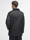Barbour Liddesdale Quilt Black Model / Achterkant