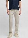 BOSS Chino Sanderson Linen Blend Ecru Model / Voorkant