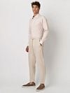 Desoto Shirt Kent Monochrome Stripes Beige Model / Voorkant