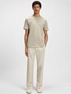BOSS T-shirt Tegood Greige Model / Voorkant