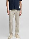 BOSS Chino Sanderson Linen Blend Ecru Model / Voorkant