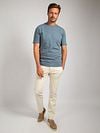 Suitable Respect T-shirt Jim Steel Blue Model / Voorkant