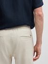 BOSS Chino Sanderson Linen Blend Ecru Model / Detail