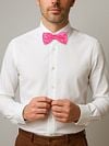 Suitable Satin Bow Tie Fuchsia Pink Model / Voorkant