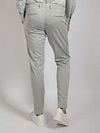 Suitable Dace Jersey Pantalon Mist Grau Model / Achterkant