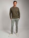 Suitable Pullover Raw Olive Green Model / Voorkant