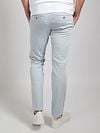 Suitable Chino Philo Flex Light Blue Model / Achterkant