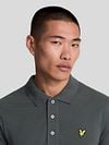 Lyle and Scott Polo Plain Anthracite Model / Detail