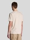 Lyle and Scott T-shirt Heather Ecru Model / Achterkant