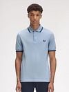 Fred Perry M3600 Polo Shirt Light Blue Y58 Model / Voorkant