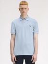 Fred Perry Polo M6000 Light Blue Model / Voorkant