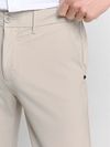 No Excess Chino 4-Way Stretch Sedoc Stone Model / Detail