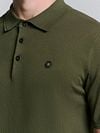 No Excess Knitted Poloshirt Olijfgroen Model / Detail
