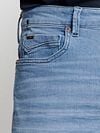 No Excess Short Denim Stretch Bleach Model / Detail