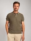 Suitable Respect Polo Structure Knit Olijfgroen Model / Voorkant met Stefan