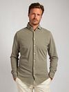 Suitable Piqué Shirt Taupe Model / Voorkant with Stefan