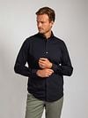 Suitable Sorona Shirt Navy Model / Voorkant with Stefan