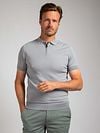 Suitable Knitted Half Zip Polo Shirt Dusty Grey Model / Voorkant with Stefan