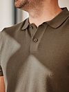Suitable Respect Polo Structure Knit Vert Olive Model / Detail