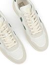 Veja Sneakers V-90 Green Product / Detail