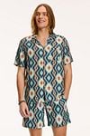 Shiwi Shirt Mayan Geo Green Model / Voorkant