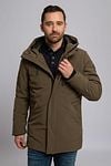 No Excess Jack Basil Brown Model / Voorkant with Emiel