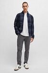 BOSS Satin Chino Anthracite Model / Voorkant