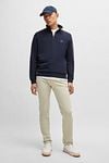 BOSS Satin Chino Ecru Model / Voorkant