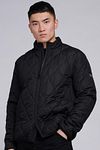 Barbour International Accelerator Race Quilt Steppjacke Schwarz Model / Voorkant