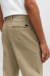 BOSS Satin Chino Beige Model / Detail