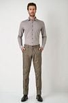 Desoto Shirt Timeless Elegance Print Beige Model / Voorkant