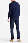King Essentials The John Pullover Merino Navy Model / Achterkant