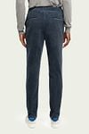 Scotch and Soda Warren Corduroy Trousers Dark Blue Model / Achterkant