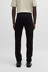 BOSS Chino Slim Black Model / Achterkant