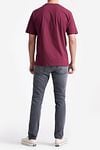 King Essentials The Shawn T-Shirt Burgundy Model / Achterkant
