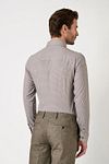DESOTO Hemd Timeless Elegance Druck Beige Model / Achterkant
