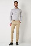Desoto Shirt Timeless Elegance Print Greige Model / Voorkant