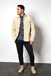 Desoto Shirt Kent Flowers Navy Model / Sfeerbeeld