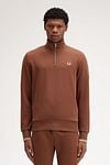 Fred Perry Half Zip Trui Whisky Bruin Model / Voorkant