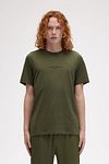 Fred Perry T-Shirt M4580 Olive Green Model / Voorkant