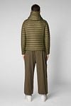 Save The Duck Jacket Giga Donald Olive Green Model / Achterkant