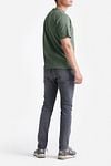 King Essentials The Shawn T-Shirt Olive Green Model / Achterkant