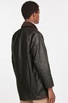 Barbour Beaufort Wachsjacke Grün Model / Zijkant